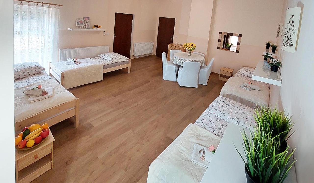Apartamenty Gorki Male 투션 외부 사진