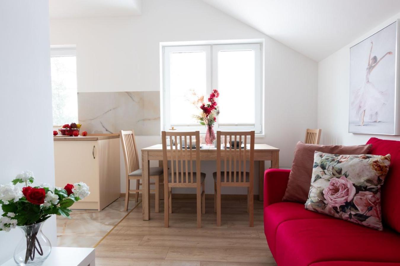 Apartamenty Gorki Male 투션 외부 사진